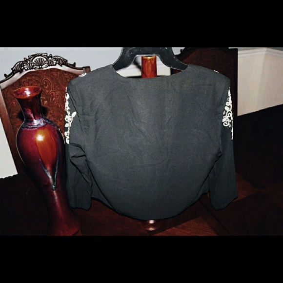 (New) Cropped Black Blazer Jacket - Picture 2 of 4